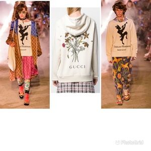 Gucci Sweatshirt with Chateau Mormont Print